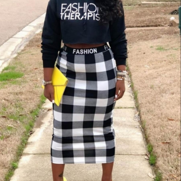 2 piece outfit - Picture 2 of 3